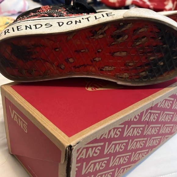 Stranger things Vans - Picture 6 of 7